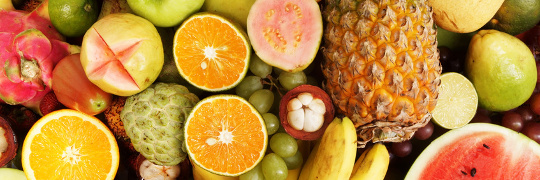 Hautentzündungen: Buntes Obst kann vorbeugen.