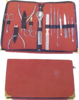 MANICURE PEDICURE Etui 14teilig rostfrei - 1Stk